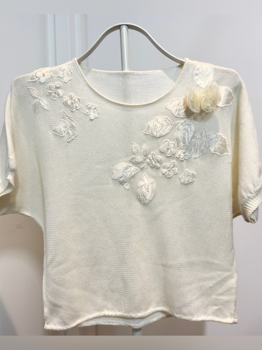 Vintage Cottagecore Cream Embroidered Knit Top Floral Coquette